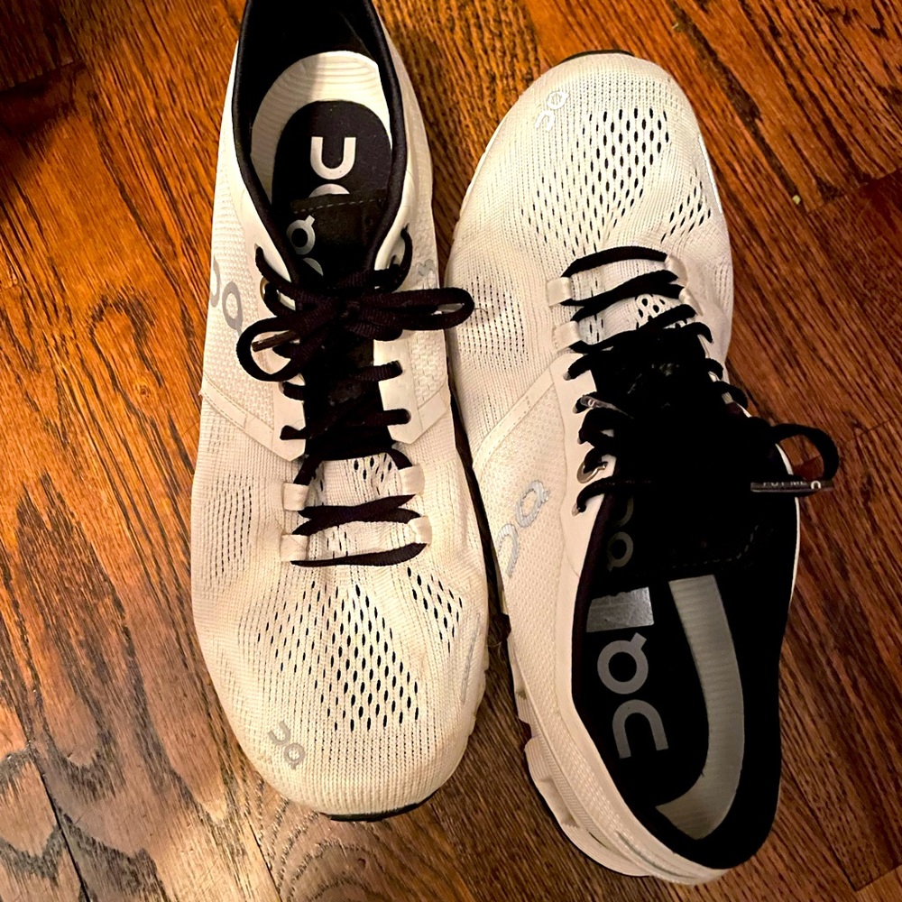 Cloud X  White size 9 women’s sneakers